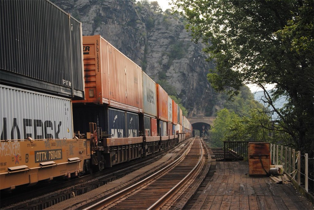 Intermodal rail shipping